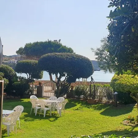 Apartamento Con Jardín A 11 Metros De La Playa. Cg. *