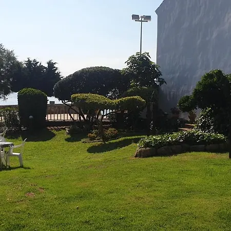 Apartamento Con Jardín A 11 Metros De La Playa. Cg. *