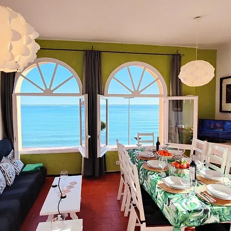 Con Jardín A 11 Metros De La Playa. Cg. Apartamento *